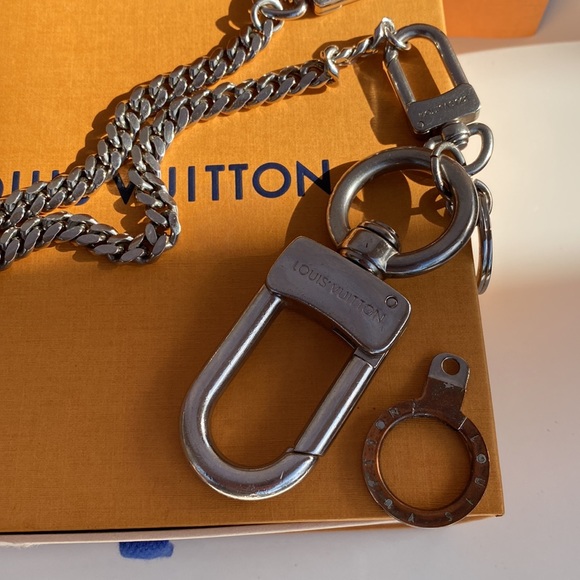 Rare Authentic Louis Vuitton Wallet Chain and Keychain 2 items 25.5” Unisex - Picture 11 of 17